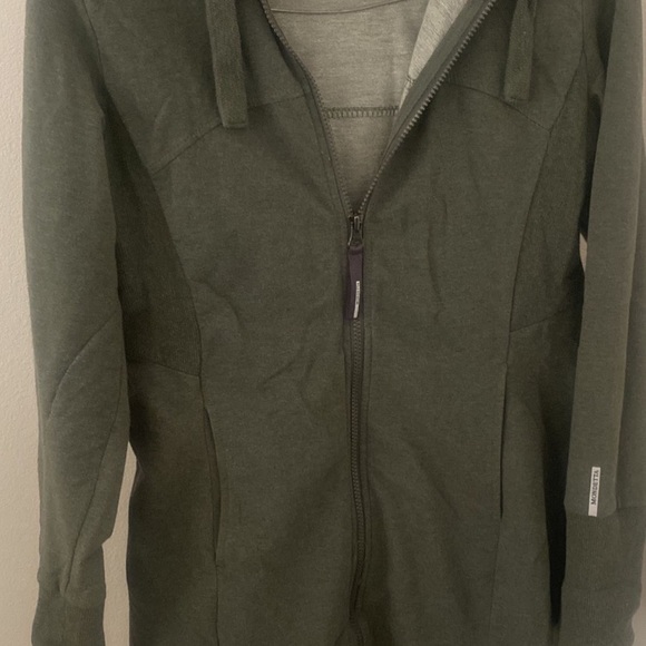 Army Green Sweater Medium - Picture 2 of 2